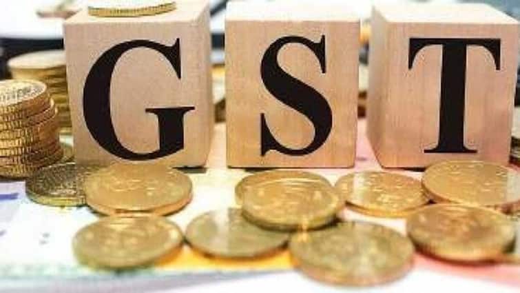 GST collections soar by 10 per cent to ₹1.72 lakh crore in January says finance ministry GST Collection : अर्थसंकल्पाआधीच केंद्र सरकारला मिळाली आनंदाची बातमी; जानेवारी महिन्यात जीएसटीचे विक्रमी संकलन