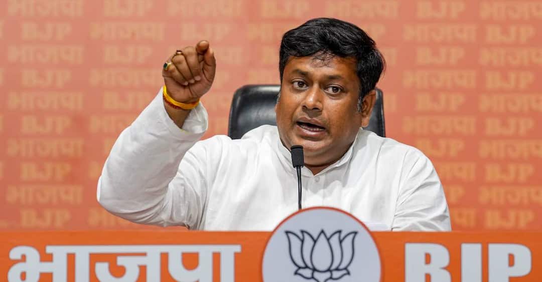 'ममता बनर्जी सरकार ने किया 2 लाख करोड़ का घोटाला', BJP ने CAG रिपोर्ट का जिक्र कर किया दावा BJP Gaurav Bhatia Sukanta Majumdar Claim Mamata Banerjee: Government Did Two Lakh Crore Scam CAG Report ANN 'ममता बनर्जी सरकार ने किया 2 लाख करोड़ का घोटाला', BJP ने CAG रिपोर्ट का जिक्र कर किया दावा