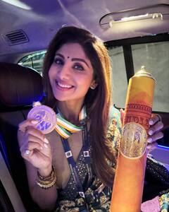 PHOTO: शिल्पा शेट्टीचा ग्लॅम लूक; साडीत दिसतेय खासम खास!