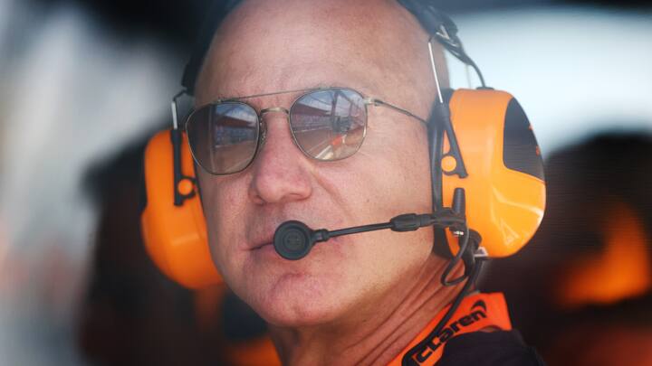 The founder of Amazon, Jeff Bezos, took the second spot on the list, and his net worth is $ 186 billion. (Image: Getty)