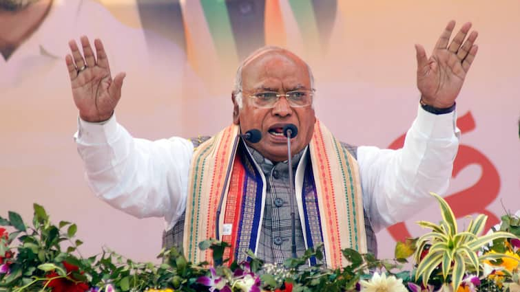 Congress Mallikarjun Kharge Hits Back At PM Narendra Modi BJP Parliament Disruptions Session Budget 'Most Parliament Disruptions Happened When BJP Was In Oppn': Kharge Hits Back At PM Modi