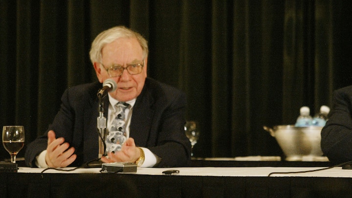 Warren Buffett took the tenth spot on the list, and his net worth is $ 128 billion. (Image: Getty)