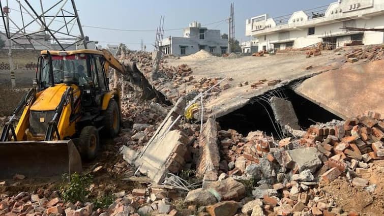 Delhi MCD demolished 440 illegal constructions in jan After GRAP 3 restrictions lifted in Delhi Ann Delhi  News: दिल्ली में अवैध निर्माण पर MCD की बड़ी कार्रवाई, 440 अवैध निर्माणों पर चला बुलडोजर