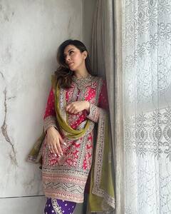 Hansika Motwani Photos : வண்ண உடையில் க்யூட்டாக போஸ் கொடுக்கும் நடிகை ஹன்சிகா மோத்வானி!