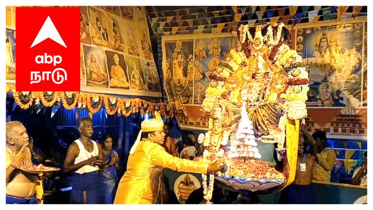 குமிளங்காட்டில் யாகத்தில் போடப்பட்ட தங்கம், வெள்ளி, நவரத்தினங்கள் - பரவசமடைந்த பக்தர்கள்..! Mayiladuthurai sirkazhi kumilankadu nagathamman temple festival - TNN குமிளங்காட்டில் யாகத்தில் போடப்பட்ட தங்கம், வெள்ளி, நவரத்தினங்கள் - பரவசமடைந்த பக்தர்கள்..!