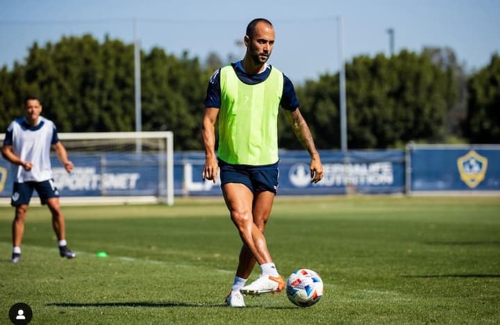 ২০১১ সালের এপ্রিলে বেলজিয়ান প্রো লিগের দল ক্লাব ব্রাজে যোগ দেন। ক্লাব ব্রাজের হয়ে ১৭৩টি ম্যাচ খেলে ২৫টি গোল করেন ভাজকেজ়। ৫০টি গোলে ছিল তাঁর সহায়তাও। ২০১৪-১৫ সালে বেলজিয়ান কাপে ও ২০১৫-১৬ সালে বেলজিয়ান প্রো লিগে চ্যাম্পিয়ন হয় তাঁর দল ক্লাব ব্রাজ।