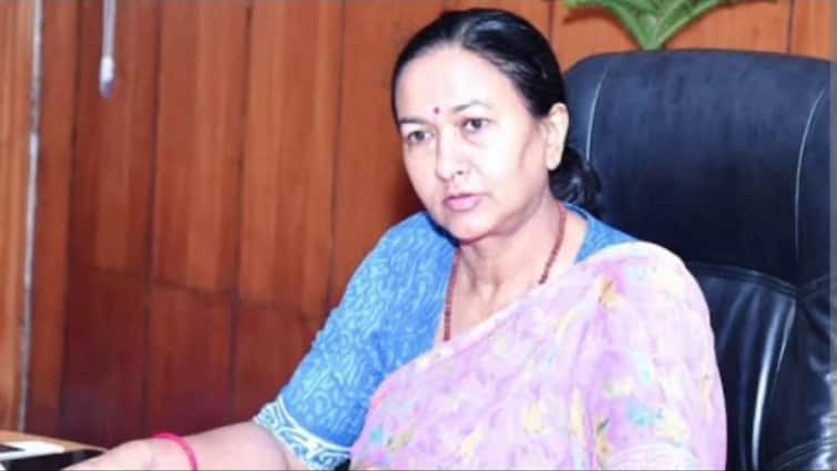 IAS Radha Raturi became first female Chief Secretary of Uttarakhand ANN IAS राधा रतूड़ी के कंधों पर उत्तराखंड की कमान, पहली महिला मुख्य सचिव बनने का मिला गौरव