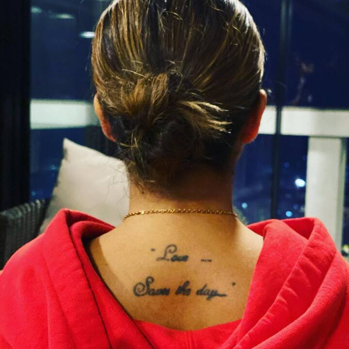 वैसे तो फिटनेस को लेकर बॉलीवुड एक्ट्रेसेस हमेशा आगे रहती हैं लेकिन कुछ एक्ट्रेसेस इसे ज्यादा ही सीरियस लेती हैं. योगा, एक्सरसाइज और बेस्ट डाइट प्लान करने वाली एक्ट्रेसेस में मलाइका अरोड़ा का नाम भी शामिल है.