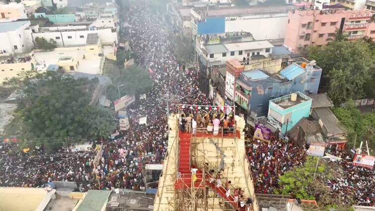 Kanchipuram Kachabeswarar Temple Maha Kumbabhishekam more than 50000 devotees - TNN காஞ்சி மண்ணில் ஓங்கி ஒலித்த நமச்சிவாய கோஷம்... கச்சபேஸ்வரர் கோயில் மகா கும்பாபிஷேகம்..!