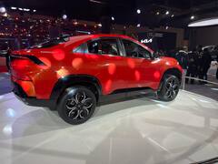 Bharat Mobility Expo: देखिए टाटा कर्व डीजल एसयूवी कूप की पहली तस्वीरें