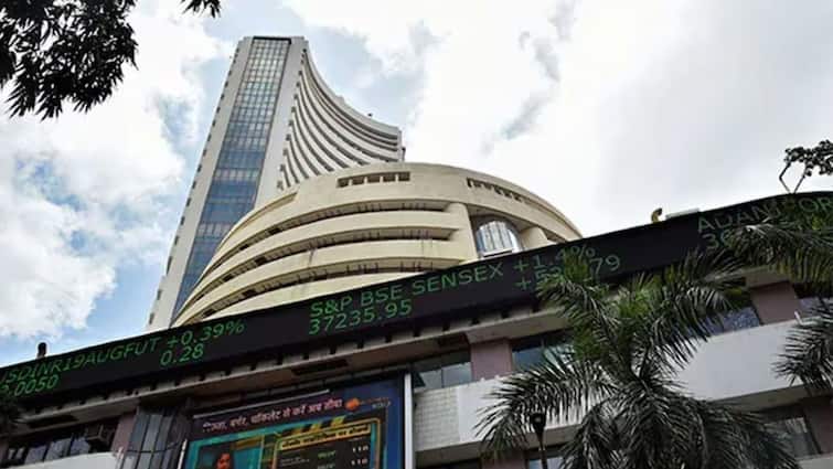 Stock Market Sensex gains 200 Points today, Nifty around 21,800 Maruti Suzuki, Power Grid top gainers Stock Market: சரிவை சந்தித்த பேடிஎம் -  ஏற்றத்துடன் தொடங்கிய இந்திய பங்குச்சந்தை