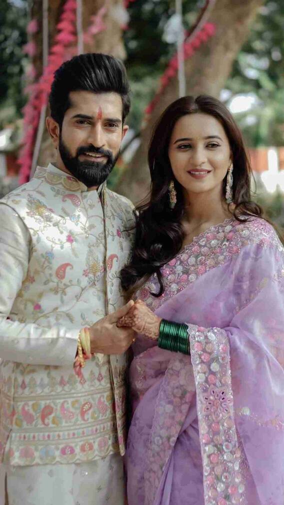 शिवानी आणि अजिंक्यने आटपला गुपचूप साखरपुडा !