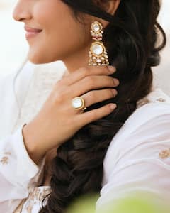 Megha Akash Photos: అందాల 'మేఘ'మాల