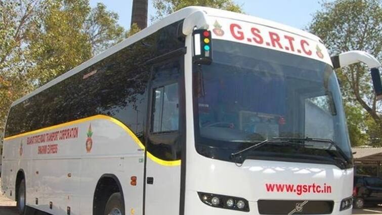 ST bus Volvo will run from Ahmedabad airport to Rajkot  સૌરાષ્ટ્રના મુસાફરો માટે મહત્વનો નિર્ણય, અમદાવાદ એરપોર્ટથી રાજકોટ સુધી એસટી વોલ્વો બસ દોડશે 