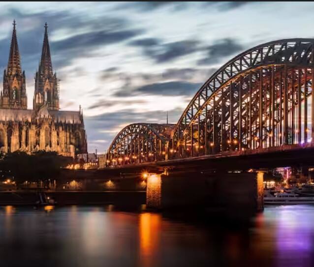 ਜਰਮਨੀ ਦੀ ਜੀਡੀਪੀ ਦੀ ਗੱਲ ਕਰੀਏ ਤਾਂ ਇਸ ਸਮੇਂ ਇਸਦੀ ਜੀਡੀਪੀ 4.4 ਟ੍ਰਿਲੀਅਨ ਅਮਰੀਕੀ ਡਾਲਰ ਹੈ। ਜਰਮਨੀ ਦੀ ਸਾਲਾਨਾ ਜੀਡੀਪੀ ਵਿਕਾਸ ਦਰ -0.1 ਪ੍ਰਤੀਸ਼ਤ ਹੈ। 10 ਸਾਲ ਪਹਿਲਾਂ ਭਾਰਤ ਦੁਨੀਆ ਦੀ 10ਵੀਂ ਸਭ ਤੋਂ ਵੱਡੀ ਅਰਥਵਿਵਸਥਾ ਸੀ।