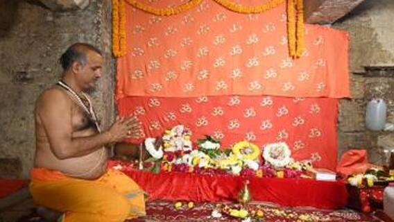 Gyanvapi Masjid Hindu Prayers : 32ఏళ్ల తర్వాత జ్ఞానవాపి మసీదులో హిందువుల పూజలు | ABP Desam