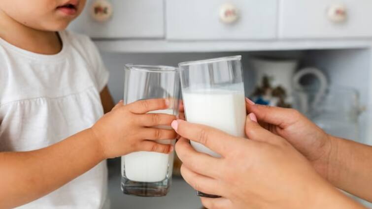 क्या होता है टोंड मिल्क, जानिए साधारण दूध से कितना अलग What is toned milk know how different it is from ordinary milk क्या होता है टोंड मिल्क, जानिए साधारण दूध से कितना अलग
