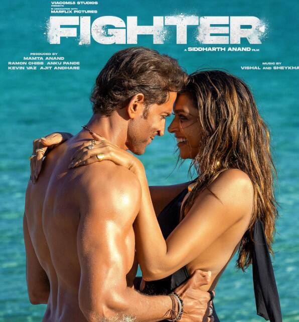 सिद्धार्थ आनंद की हालिया रिलीज फिल्म 'फाइटर' सिनेमाघरों में धूम मचा रही है. इस फिल्म के जरिए पहली बार दीपिका पादुकोण और ऋतिक रोशन एक साथ सिल्वर स्क्रीन पर नजर आए हैं.