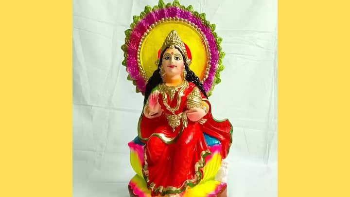 কিছু নির্দিষ্ট রাশির জাতক - জাতিকারা আর্থিক লাভ করতে পারবেন দেবী লক্ষ্মীর কৃপায়। দেখে নিই ফেব্রুয়ারির মাসিক আর্থিক রাশিফল । দেখুন কোন রাশির জাতকরা এই মাসে টাকাপয়সার আধিক্য দেখতে পাবেন।