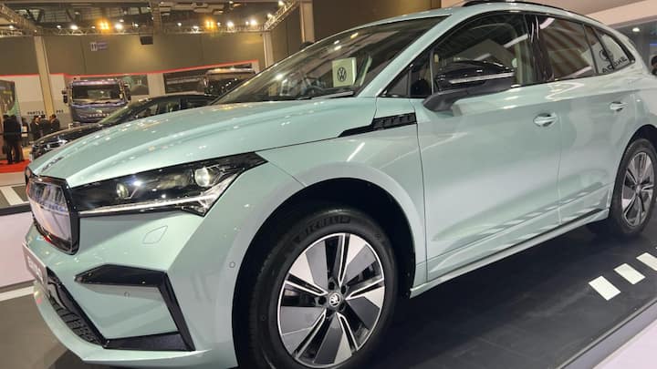 Skoda Enyaq Electric SUV: स्कोडा एन्याक ईवी ने भारत मोबिलिटी एक्सपो 2024 भारत में अपनी शुरुआत की है. स्कोडा ने भारत मोबिलिटी एक्सपो में Enyaq EV को पेश किया है, यह भारत में कंपनी पहली EV होगी.