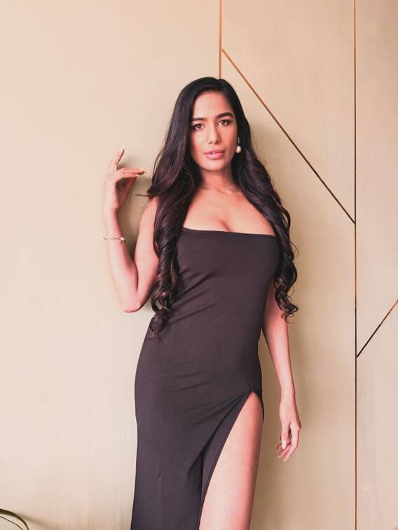 क्या होता है सर्वाइकल कैंसर, जिससे हुई पूनम पांडे की मौत