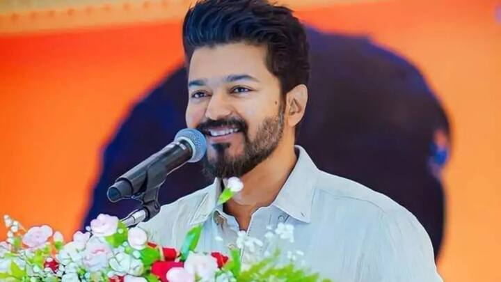 அதில், ஏற்கெனவே ஒப்புக்கொண்ட திரைப்படம் சார்ந்த கடமைகளை கட்சிப் பணிகளுக்கு இடையூறு இல்லாமல் முடித்துவிட்டு, முழுமையாக அரசியலில் ஈடுபட உள்ளேன் என குறிப்பிட்டுள்ளார்.