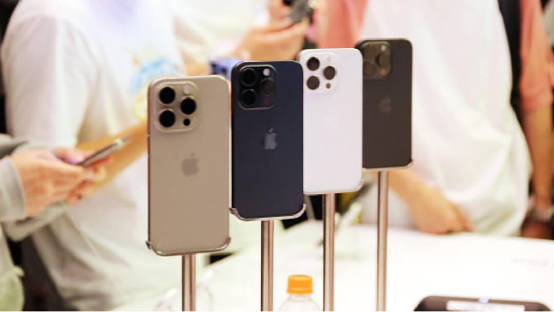 Apple Quarterly Result iPhone Sales India Revenue December Growth Record Tim Cook Riding On iPhone Sales, Apple Posts Record Revenue, Double-Digit Growth In India In Dec Quarter