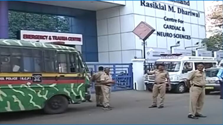 Pune Crime News  pune police receives threat call bomb in Poona Hospital Pune Crime News : पुणे हॉस्पिटलमध्ये बॉम्ब ठेवल्याचा एक फोन; रुग्ण रस्त्यावर, पुण्यात एकच गोंंधळ, मध्यरात्री पुण्यात नेमकं काय घडलं?