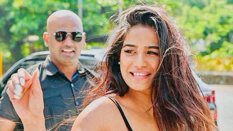 10 Facts About Controversy Queen Poonam Pandey Poonam Pandey : వివాదాలకు చిరునామా పూనమ్ పాండే, ఆమె కెరీర్‌లో టాప్ 10 కాంట్రవర్సీలు ఇవే