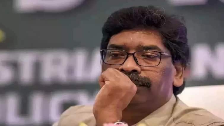 Jharkhand Former CM Hemant Soren case today enquiry Supreme Court ஹேமந்த் சோரன் தாக்கல் செய்த மனு இன்று உச்சநீதிமன்றத்தில் விசாரணை! சூடுபிடிக்கும் ஜார்க்கண்ட் அரசியல்!