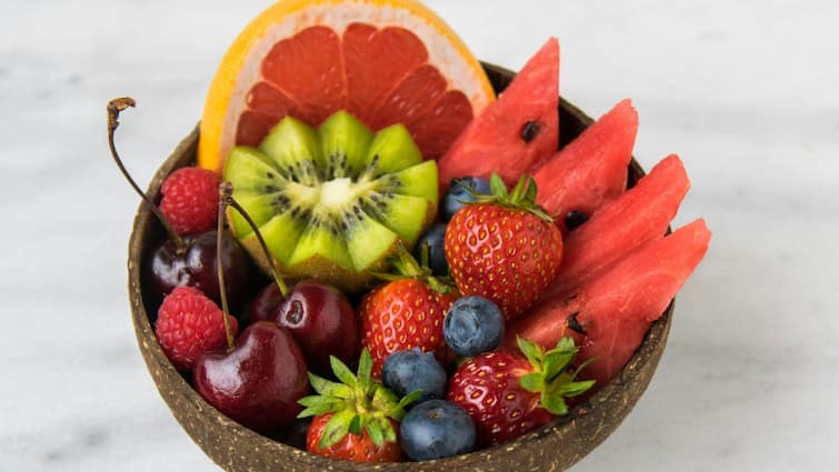 Weight Loss Tips : Experts say to eat these fruits to lose weight.. because
