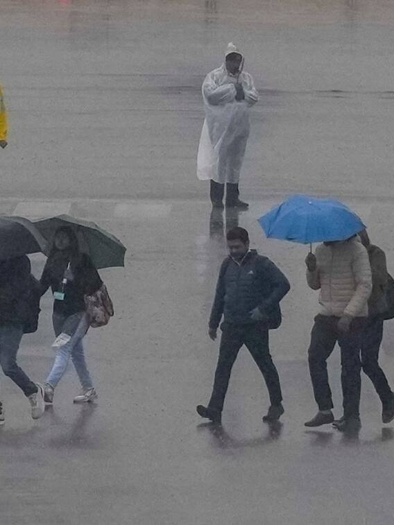 क्या दिल्ली में अभी और होगी बारिश, जानें अपने शहर के मौसम का हाल