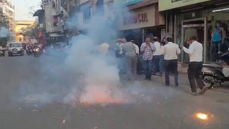 Gujarat Budget Navsari got the status of municipality  fireworks celebration in city Gujarat Budget 2024: નવસારીને મહાનગરપાલિકાનો દરજ્જો, શહેરમાં ફટાકડા ફોડી ઉજવણી કરાઈ