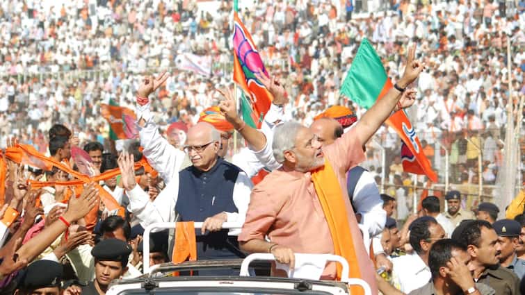 ‘जो राम को लाए हैं, हम उनके लिए भारत रत्न लाए हैं’ लाल कृष्ण आडवाणी को सम्मान देने के एलान के बाद लोगों के आए ऐसे रिएक्शंस ‘जो राम को लाए हैं, हम उनके लिए भारत रत्न लाए हैं’ लाल कृष्ण आडवाणी को सम्मान देने के एलान के बाद लोगों के आए ऐसे रिएक्शंस