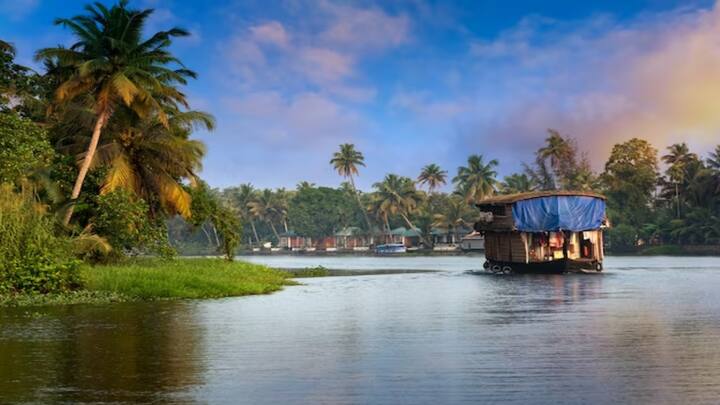 इस पैकेज आपको सभी जगह ठहरने के लिए 3 स्टार होटल की सुविधा मिल रही है. ट्रैवल इंश्योरेंस का लाभ 80 वर्ष तक के सैलानियों को मिल रहा है.