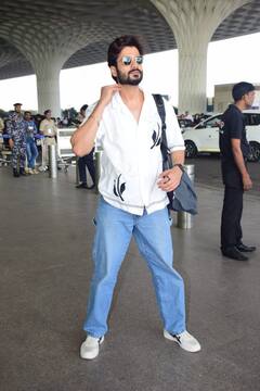 मुंबई एयरपोर्ट पर स्टाइलिश अंदाज में स्पॉट हुए Sunny Kaushal से लेकर कुणाल खेमू, पिंक स्वेटशर्ट में विद्युत जामवाल ने लूटी लाइमलाइट