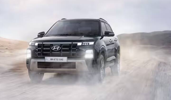 Hyundai Creta EV ਨੂੰ ਇਸ ਸਾਲ ਦੇ ਅੰਤ 'ਚ ਪੇਸ਼ ਕੀਤਾ ਜਾ ਸਕਦਾ ਹੈ। ਇਸ ਦੇ ਲਾਂਚ ਦੀ ਗੱਲ ਕਰੀਏ ਤਾਂ ਇਹ 2025 ਦੀ ਸ਼ੁਰੂਆਤ 'ਚ ਬਾਜ਼ਾਰ 'ਚ ਆ ਸਕਦੀ ਹੈ। ਇਹ ਇਲੈਕਟ੍ਰਿਕ SUV ਅਪਡੇਟ ਕੀਤੇ ਕ੍ਰੇਟਾ 'ਤੇ ਆਧਾਰਿਤ ਹੋਵੇਗੀ। ਰਿਪੋਰਟਾਂ ਦਾ ਸੁਝਾਅ ਹੈ ਕਿ Creta EV ਨੂੰ LG Chem ਤੋਂ ਪ੍ਰਾਪਤ 45kWh ਬੈਟਰੀ ਪੈਕ ਨਾਲ ਪੇਸ਼ ਕੀਤਾ ਜਾਵੇਗਾ।