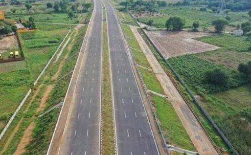 ਮੰਤਰਾਲੇ ਨੇ ਇਸ ਤੋਂ ਪਹਿਲਾਂ 2019-20 ਵਿੱਚ 10237 ਕਿਲੋਮੀਟਰ, 2020-21 ਵਿੱਚ 13327 ਕਿਲੋਮੀਟਰ, 2021-22 ਵਿੱਚ 10457 ਕਿਲੋਮੀਟਰ ਅਤੇ 2022-23 ਵਿੱਚ 10331 ਕਿਲੋਮੀਟਰ ਲੰਬੇ ਰਾਸ਼ਟਰੀ ਰਾਜਮਾਰਗਾਂ ਦਾ ਨਿਰਮਾਣ ਕੀਤਾ ਸੀ।