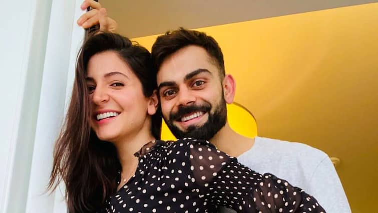 AB de Villiers gives huge update on Virat Kohli Anushka Sharma expecting  their second baby sports news | Virat Kohli: जल्द दूसरी बार पेरेंट्स बनने  वाले हैं विराट-अनुष्का! एबी डी विलियर्स ने