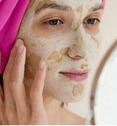 Beauty Tips: ਚਮੜੀ ਦੀ ਖੁਸ਼ਕੀ ਨੂੰ ਦੂਰ ਕਰਕੇ ਚਿਹਰੇ ਦੀ ਚਮਕ ਵਧਾ ਸਕਦੀ ਮੁਲਤਾਨੀ ਮਿੱਟੀ, ਇਸ ਤਰ੍ਹਾਂ ਕਰੋ ਵਰਤੋਂ