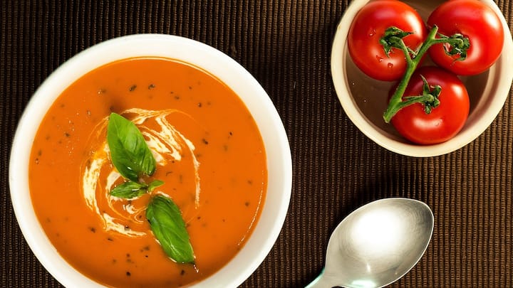 Health Benefits Of Tomato Soup : टोमॅटोचे सूप दूर ठेवेल आजारांना : जाणून घ्या हे फायदे