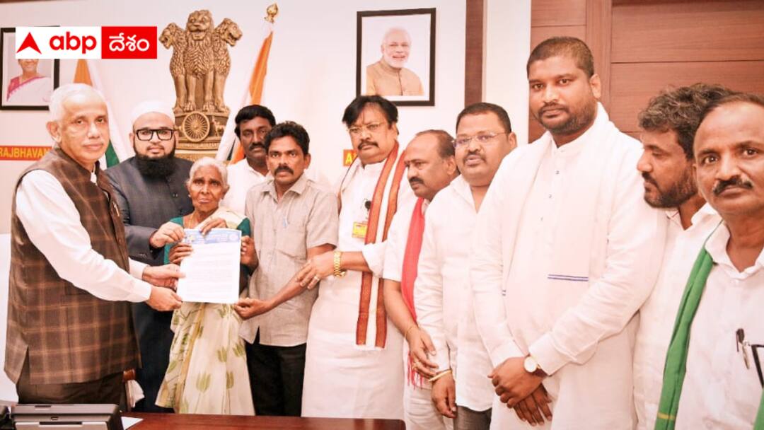 Jagan attack case accused Janapalli Srinu parents met the Governor Governor : న్యాయం చేయండి - గవర్నర్‌ను కోరిన కోడికత్తి శీను తల్లిదండ్రులు!