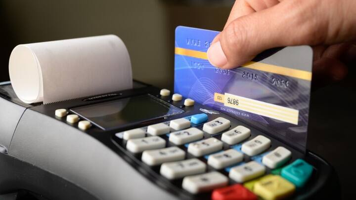 एटीएम कार्ड को ब्लॉक नहीं करने पर आपके खाते से कोई भी व्यक्ति पैसा निकाल सकता है. इसलिए एटीएम गायब होने पर उसको ब्लॉक करना सबसे जरूरी है.