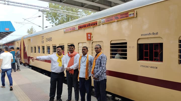 ट्रेन का जिस स्टेशन पर रुकेगी वहां उसका स्वागत किया जाएगा. उदयपुर से रवाना होकर चित्तौड़गढ़, भीलवाड़ा, अजमेर, जयपुर सहित अन्य स्टेशन से गुजरते हुए अयोध्या पहुंचेगी.