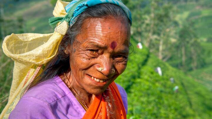 आर्थिक सहायता: इस योजना के अंतर्गत, बुजुर्गों को मासिक पेंशन प्रदान की जाती है जिससे उनके दैनिक जीवन के खर्चों में मदद मिलती है.