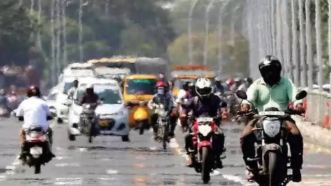 Tamil Nadu will continue to experience dry weather from tomorrow, Meteorological Department said. TN Weather: மாறி வரும் பருவநிலை.. நாளை முதல் வறண்ட வானிலையே இருக்கும்.. இன்றைய நிலவரம் என்ன?