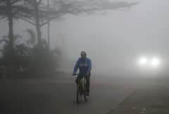 Weather Update Today: पहाड़ों पर बर्फबारी, दिल्ली में बारिश, यूपी-उत्तराखंड में कैसा है मौसम का मिजाज, यहां पढ़ें IMD का ताजा अपडेट