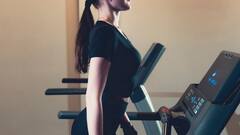 आजकल 12-3-30 ट्रेडमिल वर्कआउट रूटीन काफी ट्रेंड में, जानें यह कितना फायदेमंद है