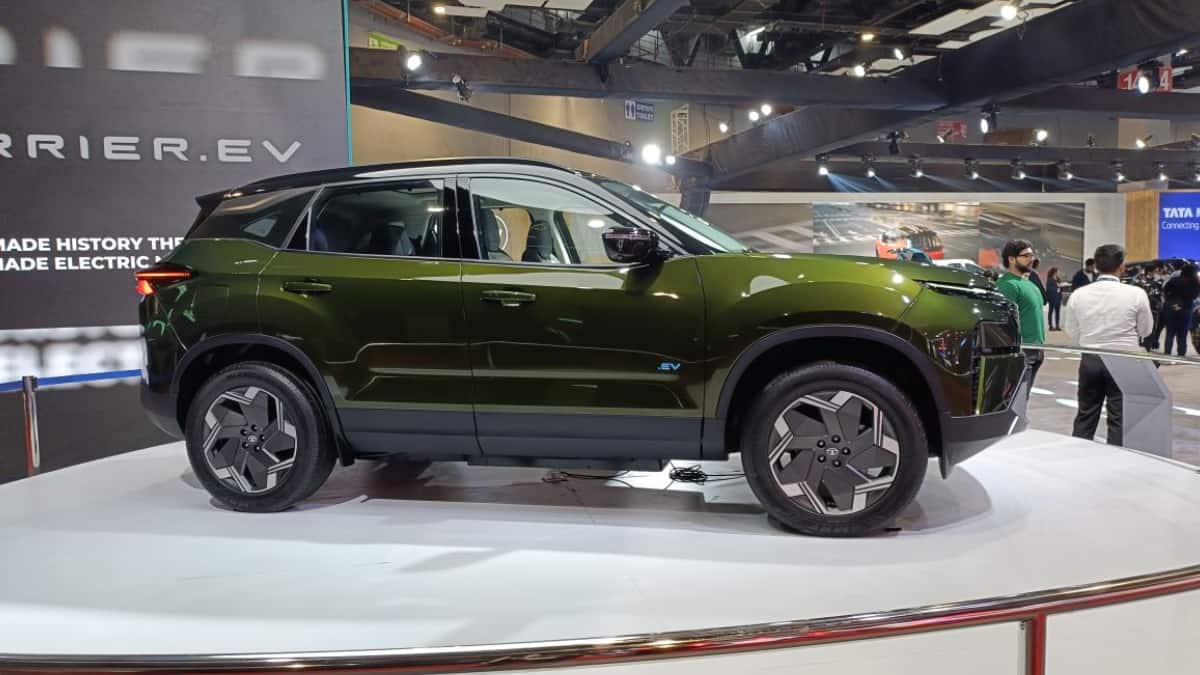 Tata Motors: அட்ரா சக்க..! ப்ரீமியம் கார்களிலும் CNG & ஹைப்ரிட் வேரியண்ட்கள் - டாடாவின் புதிய ப்ளான், ஹாரியர் & சஃபாரி