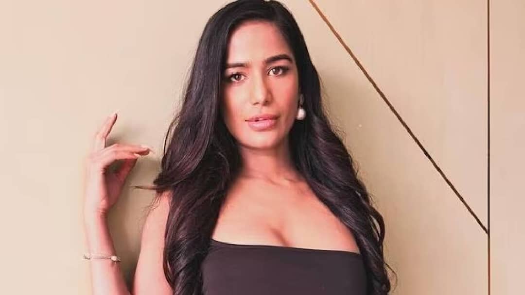 Poonam Pandey: “நான் இன்னும் சாகல”..வீடியோ வெளியிட்ட பூனம் பாண்டே.. அதிர்ந்து போன திரையுலகினர்!